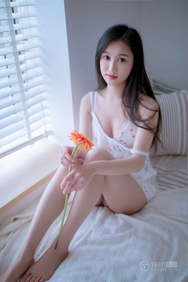 小莹的奶水